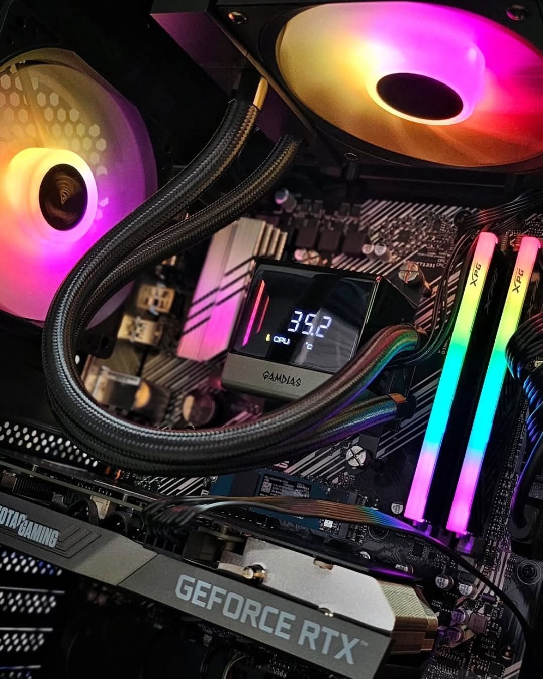 Dynamic Styling meets Excellent Cooling Performance, the #CHIONE E4 liquid cooler.📷 @centralinformatica.sls #gamdias #pcgaming #pccooler #aio #chione